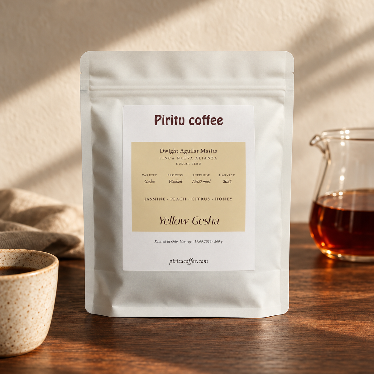 Yellow Gesha from Cusco, Peru, 200 g bag with a cup of filter coffee